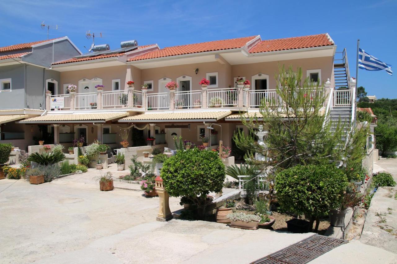Santa Barbara Lakis Apartments Perivólion Exteriér fotografie
