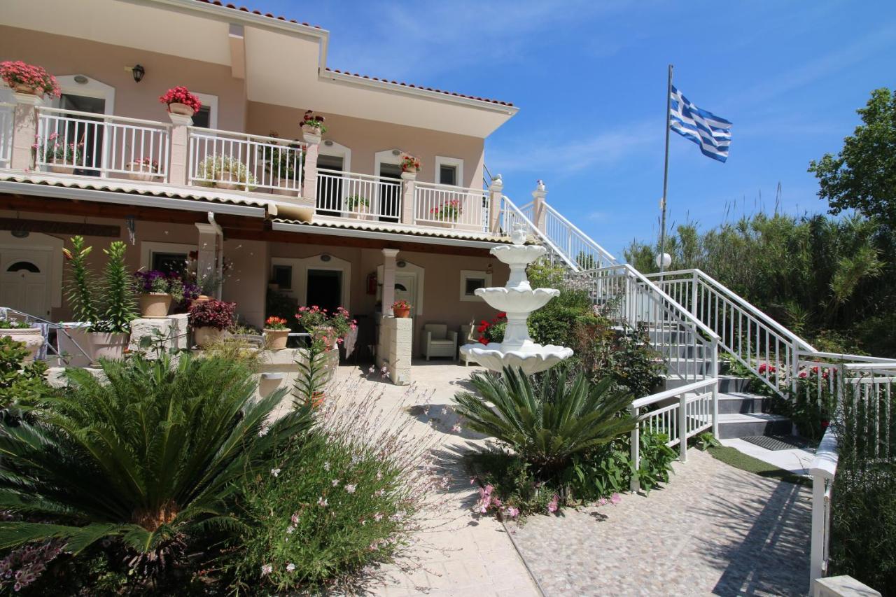 Santa Barbara Lakis Apartments Perivólion Exteriér fotografie